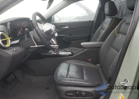 2025 Chevrolet Trax Activ из США, поврежденный, VIN KL77LKEP2SC333063